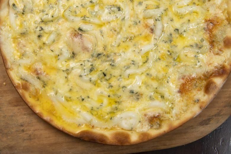 Pizza 4 queijos